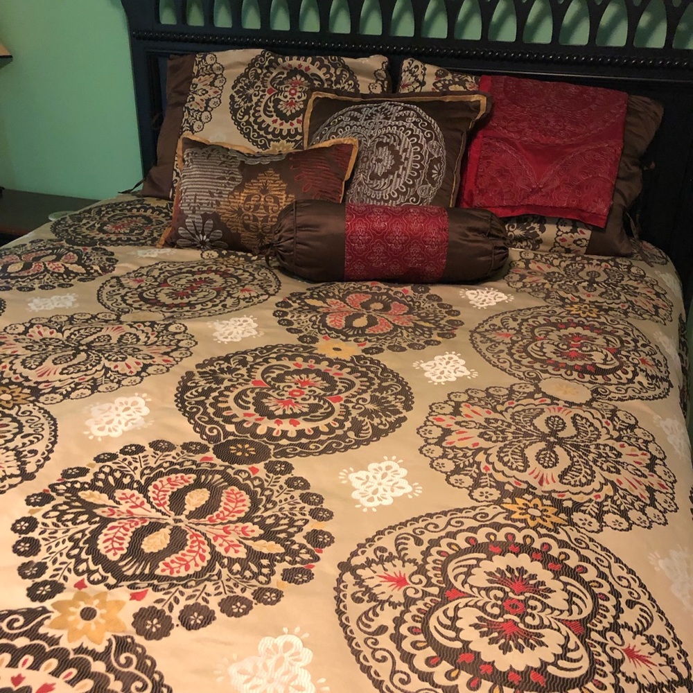 Martha Stewart Queen 9-piece Bedding Set